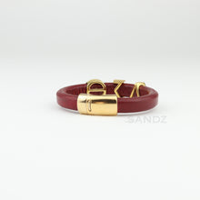 Leather Delta Sigma Theta bracelet with gold plated greek letters ΔΣΘ, Delta Sigma Theta Gifts, DST, www.thesandz.com 